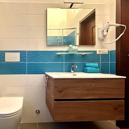 ⋆⋆⋆⋆⋆ In Centro 6 Persone, Ampio E Tranquillo Completo *